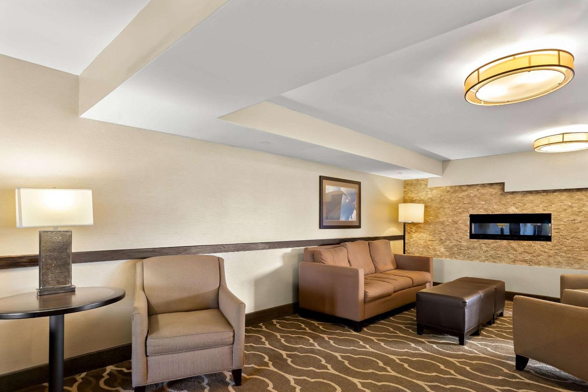 Comfort Inn St Louis - Westport Event Center Maryland Heights Exterior foto